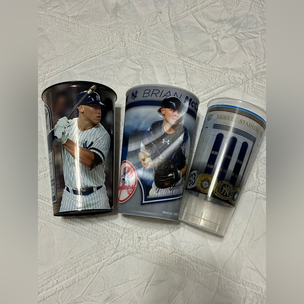 Authentic MLB Vintage New York Yankees Collectors Cups Set of 3